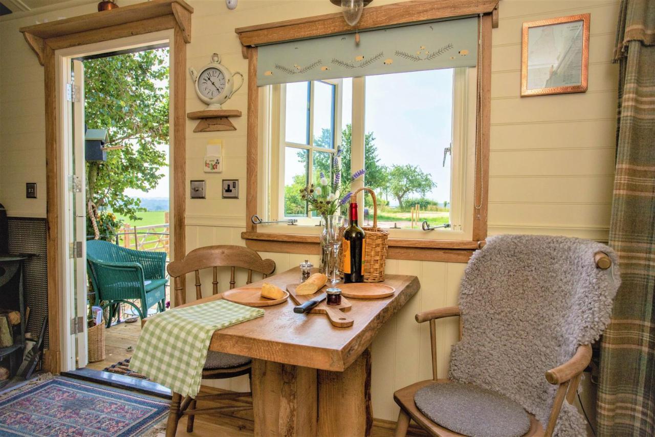 איבשאם The Abberton Shepherds Hut מראה חיצוני תמונה
